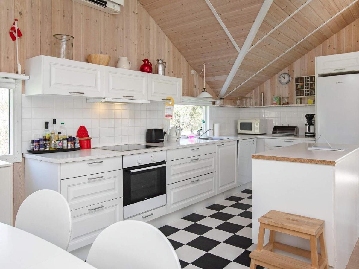 10 Person Holiday Home In Stege Εξωτερικό φωτογραφία